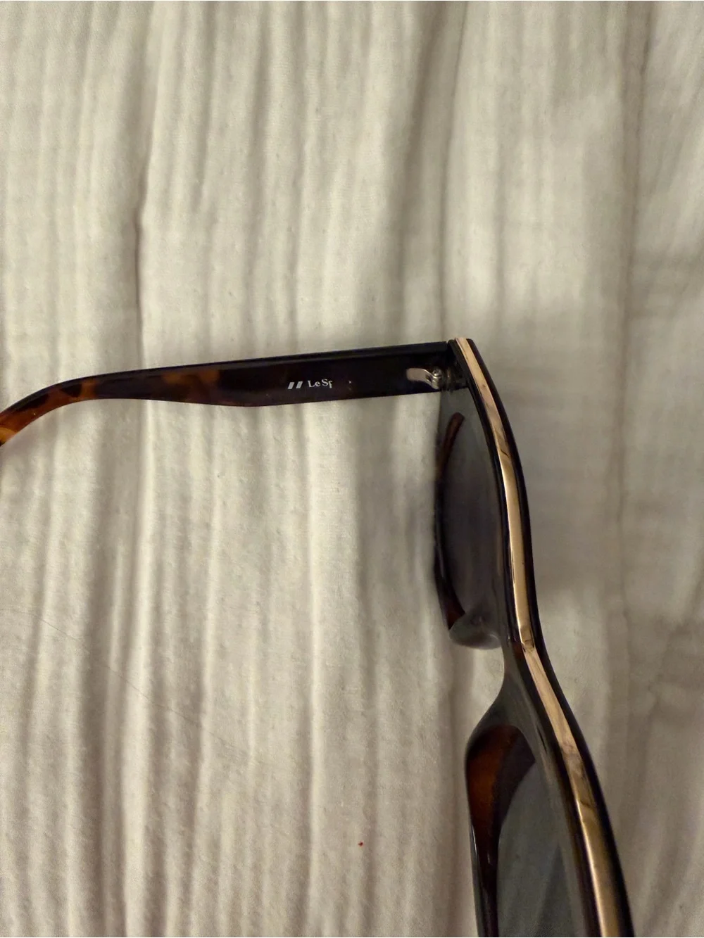 Le spec air heart Oversized Cat-Eye Tortoiseshell Sunglasses - Women